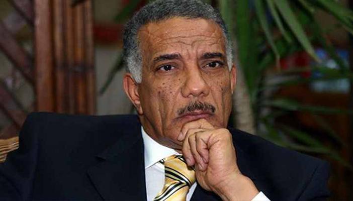 المستشار زكريا عبدالعزيز يطالب بتنحي رئيس هيئة محاكمته