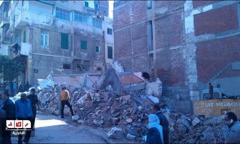 انهيار عقار مكون من 3 طوابق بالإسكندرية