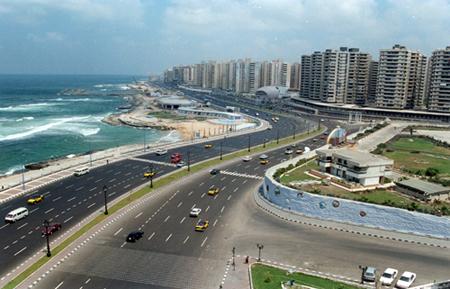 المحافظة تدرس تمليك سيارات أجرة للشباب بالإسكندرية