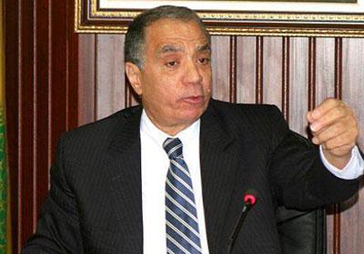 عضو بالشورى يطالب بمحاسبة العقدة و” العسكري” عن الأموال المهربة