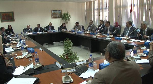 خمس وزارت تفعل مبادرة لتأهيل وتشغيل الشباب