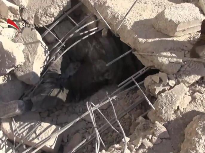 قصف مكثف بحماه وحلب ونزوح لآلاف المدنيين