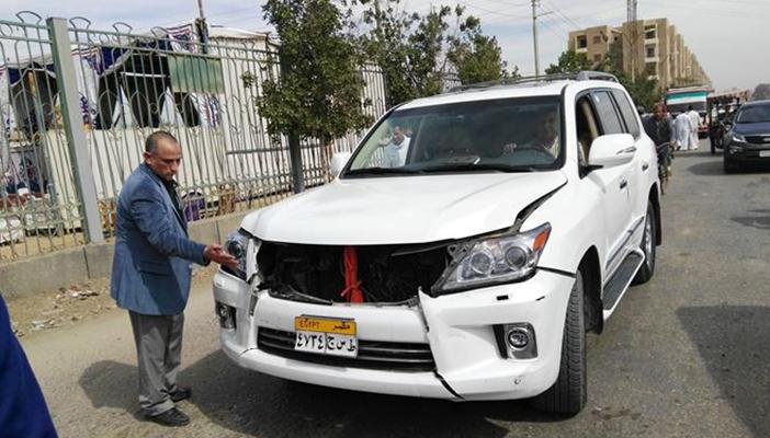 اصطدام سيارة 3 نواب في بني سويف بموكب المحافظ