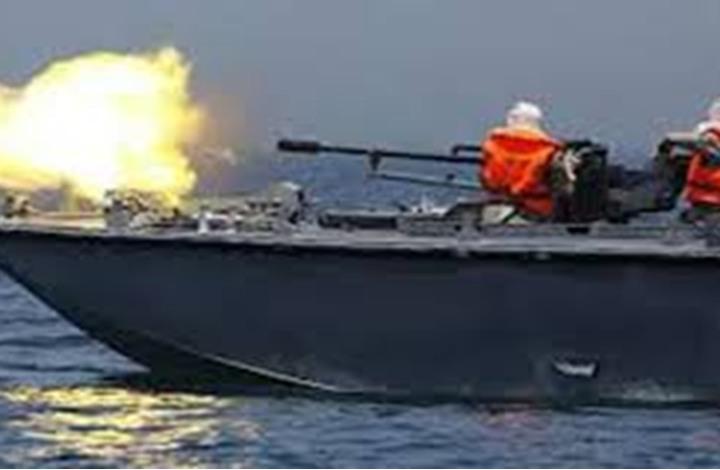 زوارق مصرية وصهيونية تستهدف الصيادين في بحر غزة