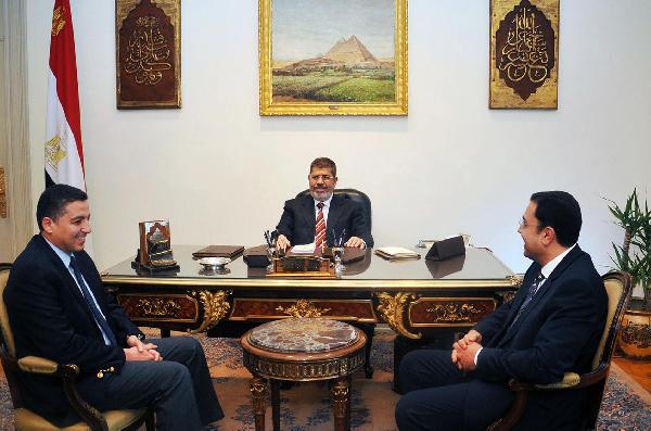 مرسى يلتقى متحدثي الرئاسة الشباب