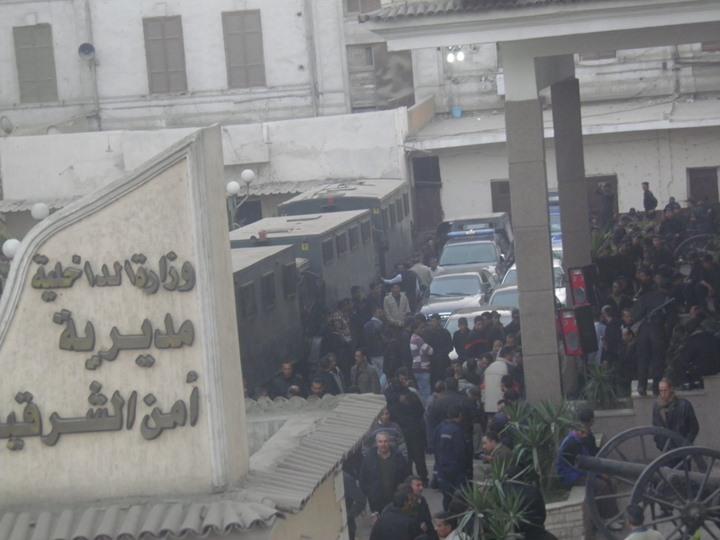 بدء تجمع أمناء الشرطة بالشرقية لتنظيم وقفة داخل مديرية الأمن