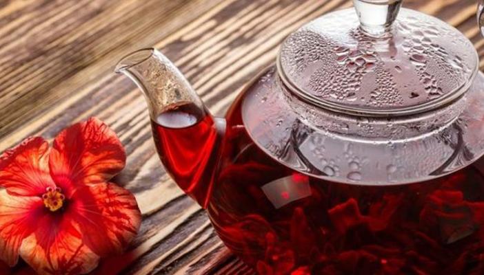 منها خفض ضغط الدم.. تعرف على فوائد شراب الكركديه