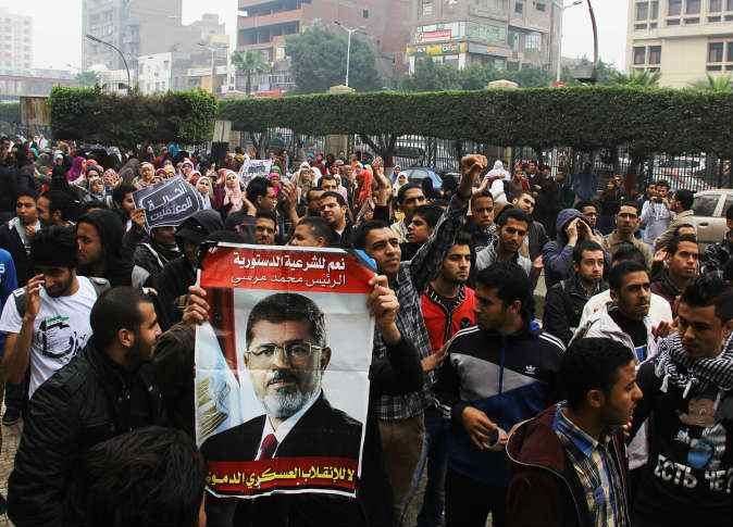 البحيرة تتظاهر دعمًا للشرعية في جمعة “الطلبة طليعة الثورة”