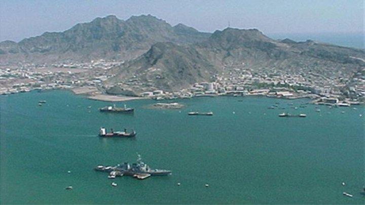 في مسيرة “حرب الموانئ”.. هل تخسر إيران رهاناتها على باب المندب؟