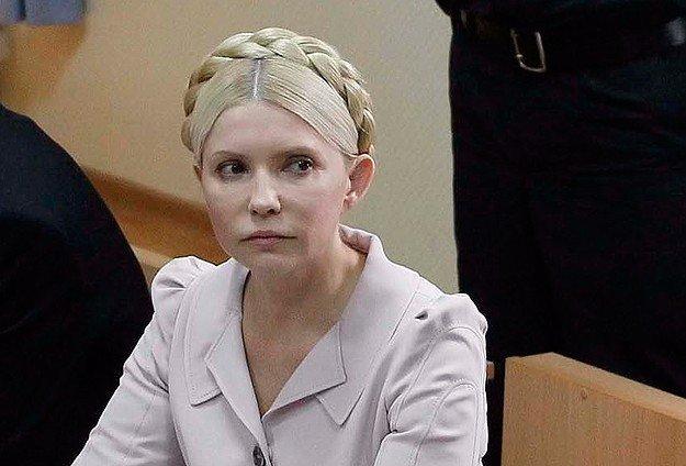 البرلمان الأوكراني:يطلق سراح تيموشينكو ويُقيل وزيرالداخلية