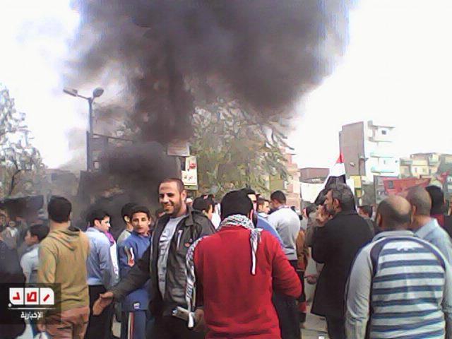 الغربية : المتظاهرون يعتدون على محكمة طنطا ويقطعون طريق الشون بالمحلة