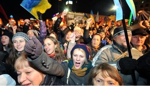 الهدوء يعود لأوكرانيا عقب تعيين رئيس البرلمان خلفا ليانوكوفيتش