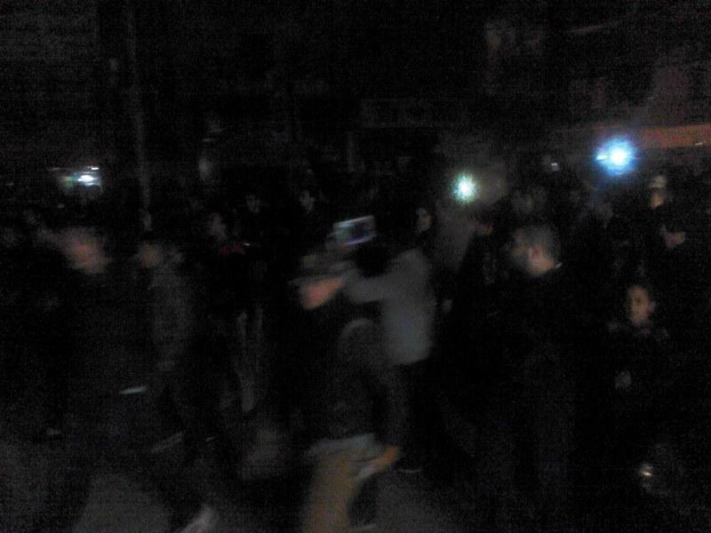 مسيرة “بالكشافات” في كفر الشيخ لانقطاع الكهرباء