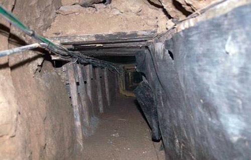 قوات حرس الحدود تدمر 8 أنفاق برفح