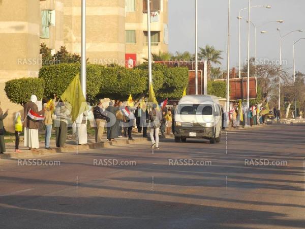 سلسلة بشرية صباحية مناهضة للإنقلاب بـ”برج العرب”