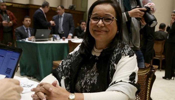 “أنيسة” تطالب بالمساواة في استخراج جوازات السفر الخاصة أسوة بالرجال