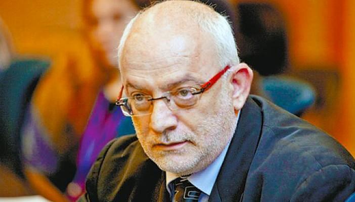 محلل إسرائيلي: السيسي قد يقصف غزة قريبًا