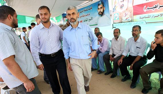 الطعام أم السلاح؟ هل تختار حماس مصر؟ أم تنحاز لإيران؟