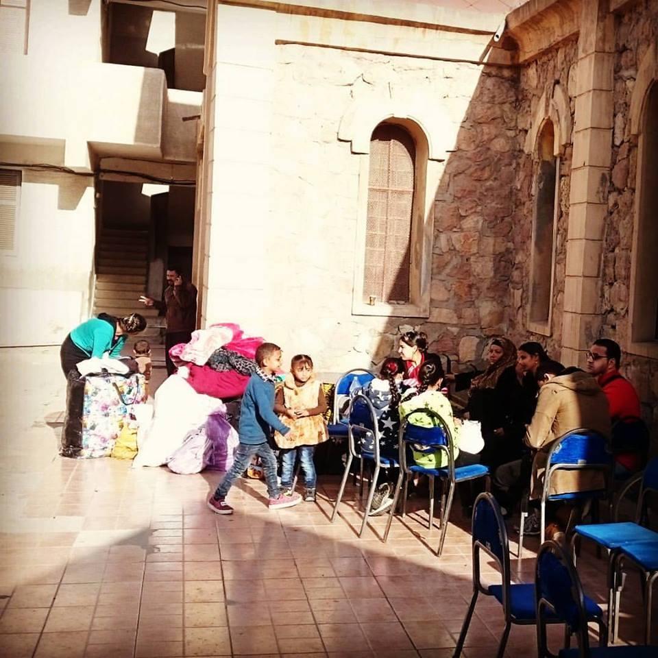 تكرارًا لمشهد نزوح أهالي القناة.. أقباط شمال سيناء في مراكز إيواء