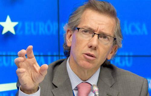 وصول مبعوث الإتحاد الأوروبي للقاهرة