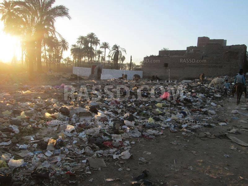 القمامة تعلوا شوارع منفلوط وسط تجاهل المسئولين بأسيوط