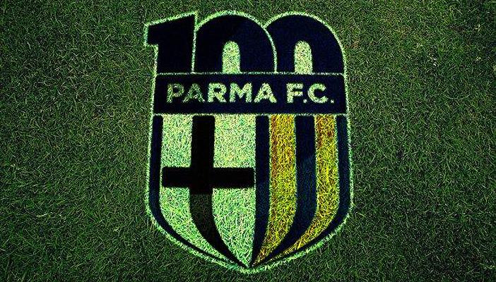 دكك لاعبي بارما للبيع بعد أزمة النادي المالية