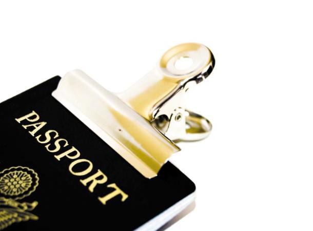 بعد التنازل عن الجنسية..شباب الفيس: الجنسية المصرية تسبب الوفاة