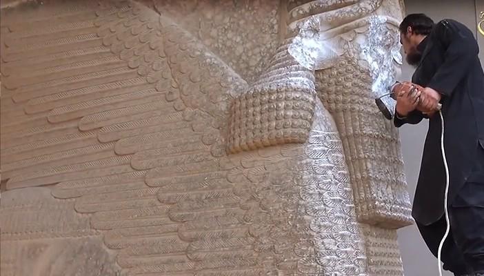 آثار العراق المستباحة.. من المغول للأمريكان لداعش