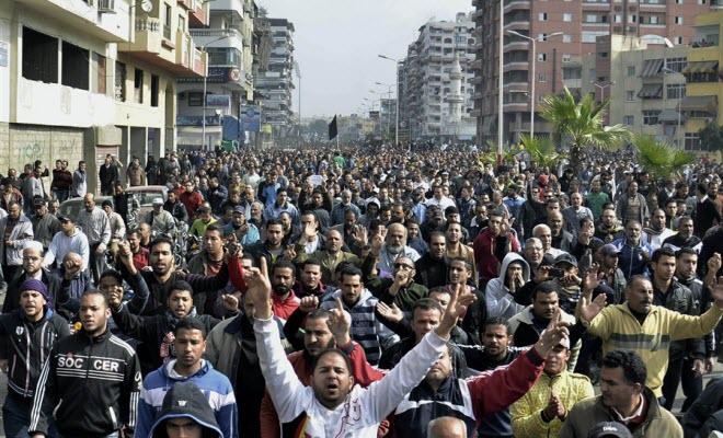 “تجار بورسعيد” ينفى انتماءه لفصيل معين ويؤكد تضامنه مع اسر الضحايا