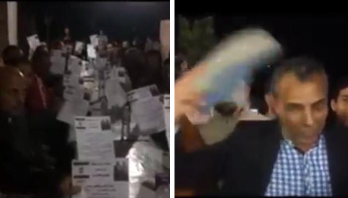 بالفيديو.. مواطنون يضربون أنفسهم بـ”الحذاء” ندمًا على انتخابهم “عكاشة”