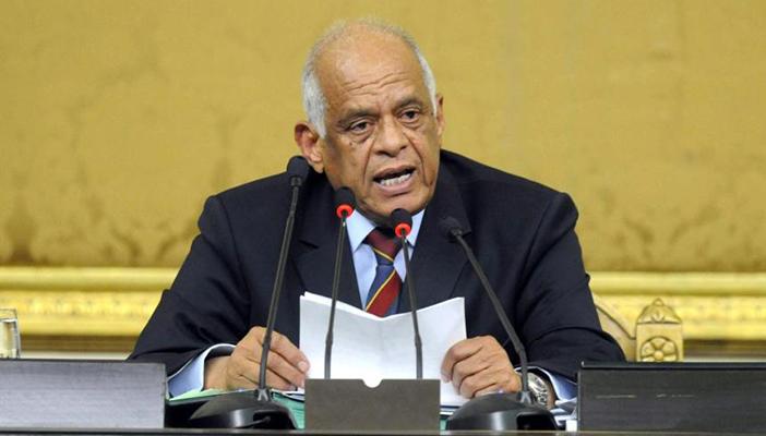 رئيس “النواب” يطرد “طنطاوي” ويتهم بعض الأعضاء بمحاولة هدم الدولة