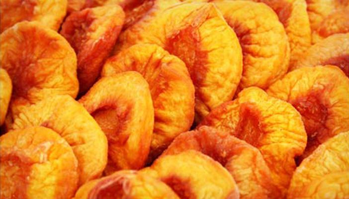 دراسة.. الخوخ المجفف يقي العظام من آثار الإشعاعات