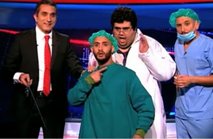 مخترع جهاز الإيدز يتوعد باسم يوسف بمحاكمة عسكرية