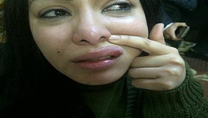 عرض ميرهان حسين على المستشفى بعد اتهامها للضباط بالاعتداء عليها