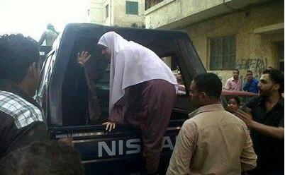 قوات أمن الانقلاب تعتقل “امرأة” من منزلها بالمنوفية