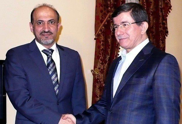 “أوغلو” يلتقي “الجربا” لبحث تطورات الوضع السوري