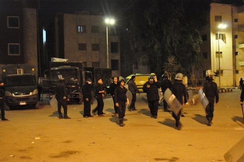 مصدر أمني: لا صحة لاشتراك عناصر من الإخوان مع الشرطة في قمع تظاهرات المنصورة