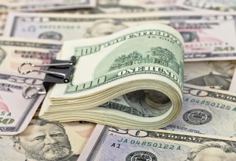 الدولار يواصل الارتفاع بالبنوك ويقترب من 17 جنيهًا