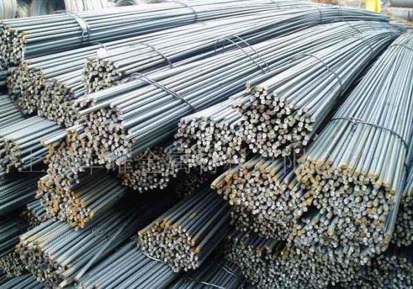 استقرار أسعار الحديد.. “عز” يسجل 8700 جنيه للطن