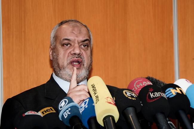 إختراق لقناة الشرعية وعرض صور للسيسي بها