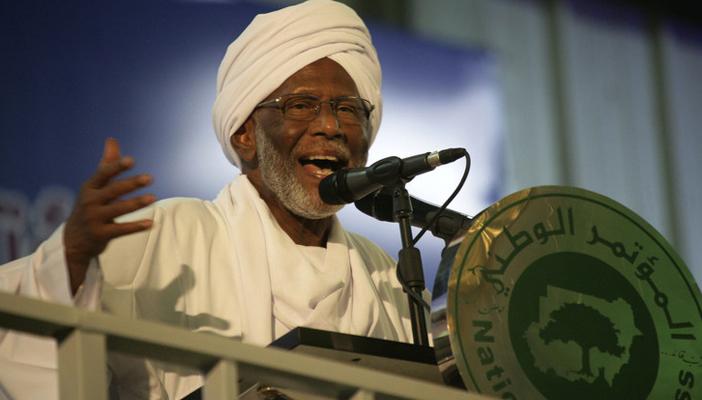 8 معلومات عن زعيم حزب المؤتمر الشعبي السوداني “حسن الترابي”