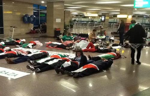 بعد منعهن من الدخول..11 ناشطة أوروبيية يغادرن مطار القاهرة