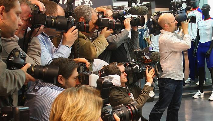 وات أباوت ذا صحافة