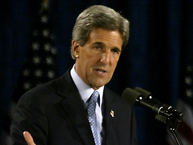 كيري: دول كثيرة تدرب المعارضة المسلحة في سوريا