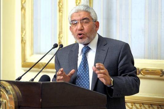 وزير النقل يفتتح 3 مزلقانات بسوهاج