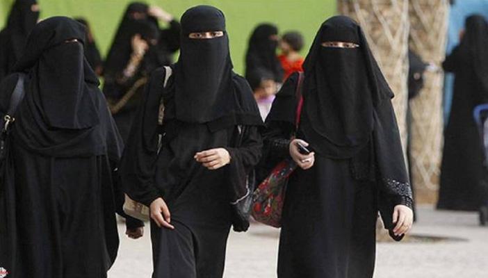 بالفيديو.. أستاذ بالأزهر: النقاب عبادة وليس عادة بنص الكتاب المقدس