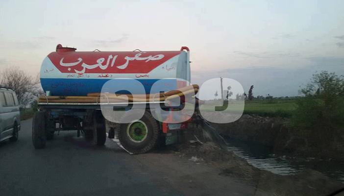 بالصور.. جرارات الصرف تلوث مياه الشرب بالشرقية وسط غياب المسؤولين