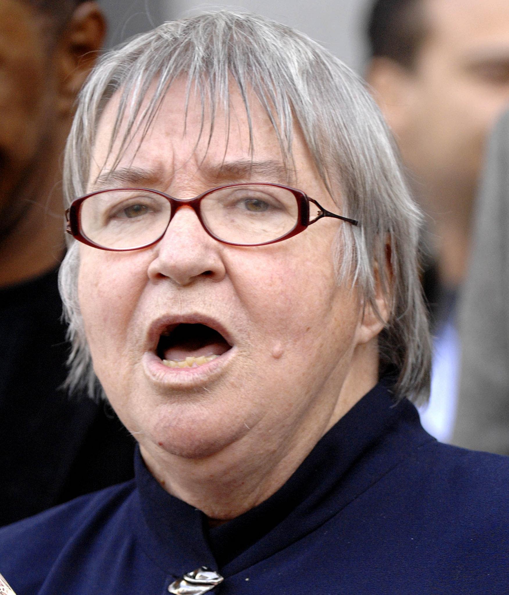 أسوشيد برس: سُجنت لدفاعها عن عمر عبدالرحمن.. تعرّف على “ليني” الثائرة