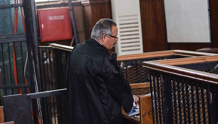 دفاع متهمي “عمليات رابعة” يصف النيابة بالخصم غير الشريف