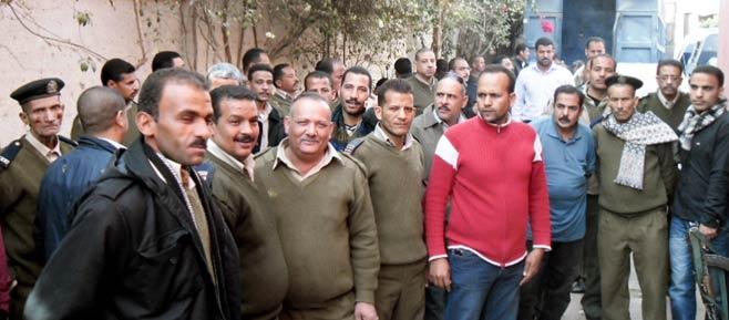 الحرية والعدالة وحازمون يبحثون الحالة الأمنية بسوهاج بعد غلق الأقسام